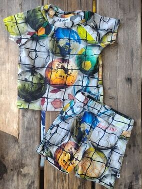 MOLO SZ 68 / 6M VGUC COLORFUL Sports Print' cotton jersey t-shirt and shorts set